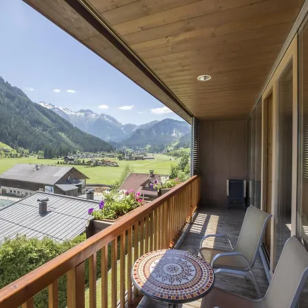 Holiday home In Koenigsleiten With Swimming Pool Wald im Pinzgau